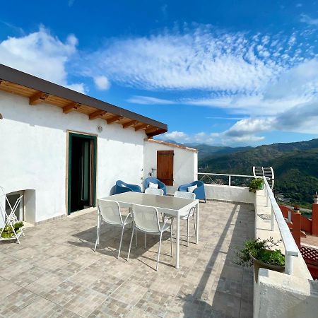 Appartement La Terrazza Di Seglia à Vintimille Extérieur photo
